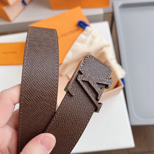 ルイヴィトンベルト着用イメージ